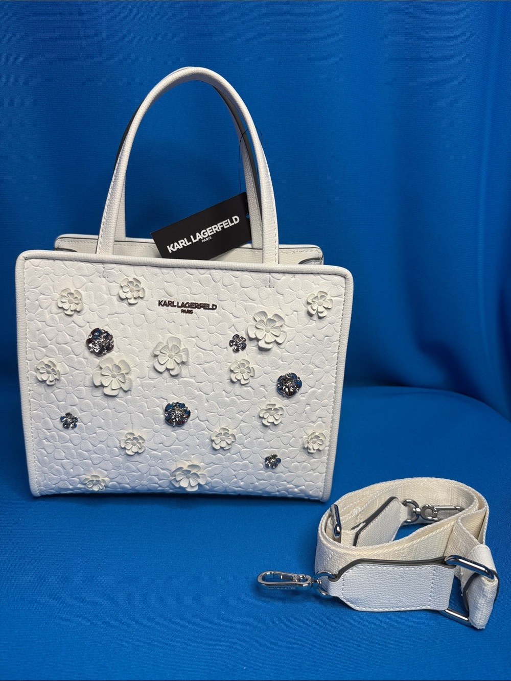 GORGEOUS KARL LAGERFELD PARIS MAYBELLE 3D FLORAL / FLOWERS APPLIQUES SATCHEL BAG